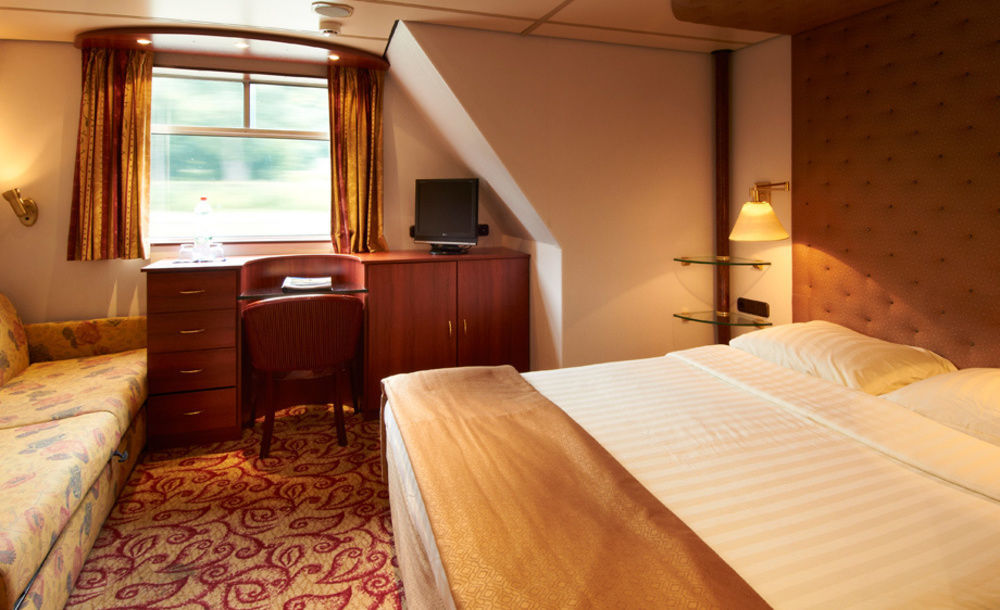 Knm Ms Switzerland I - Dusseldorf Hotel Exterior foto